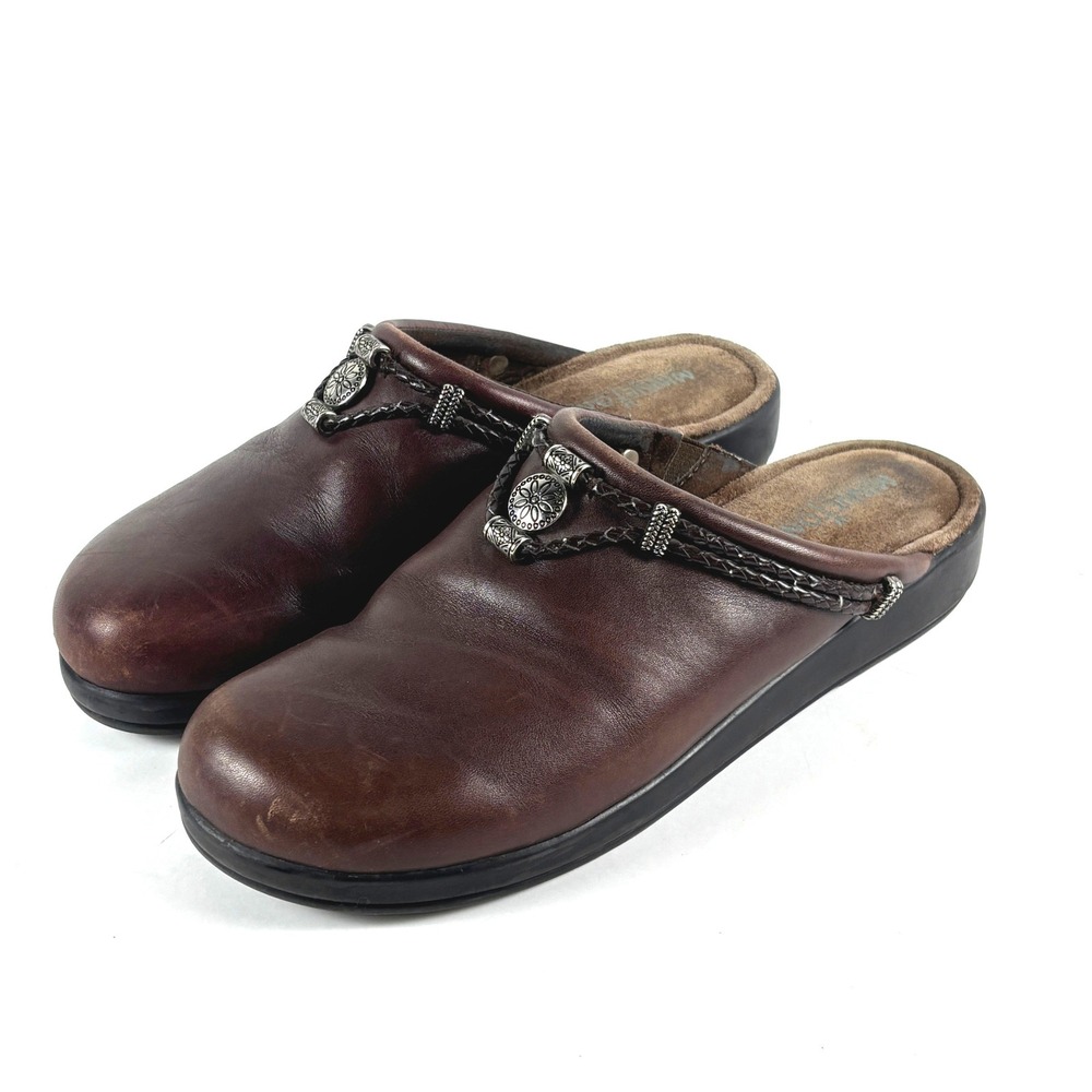 Minnetonka‎ Women's Brown Leather Braided Embellished Clog Mules Size 8.5